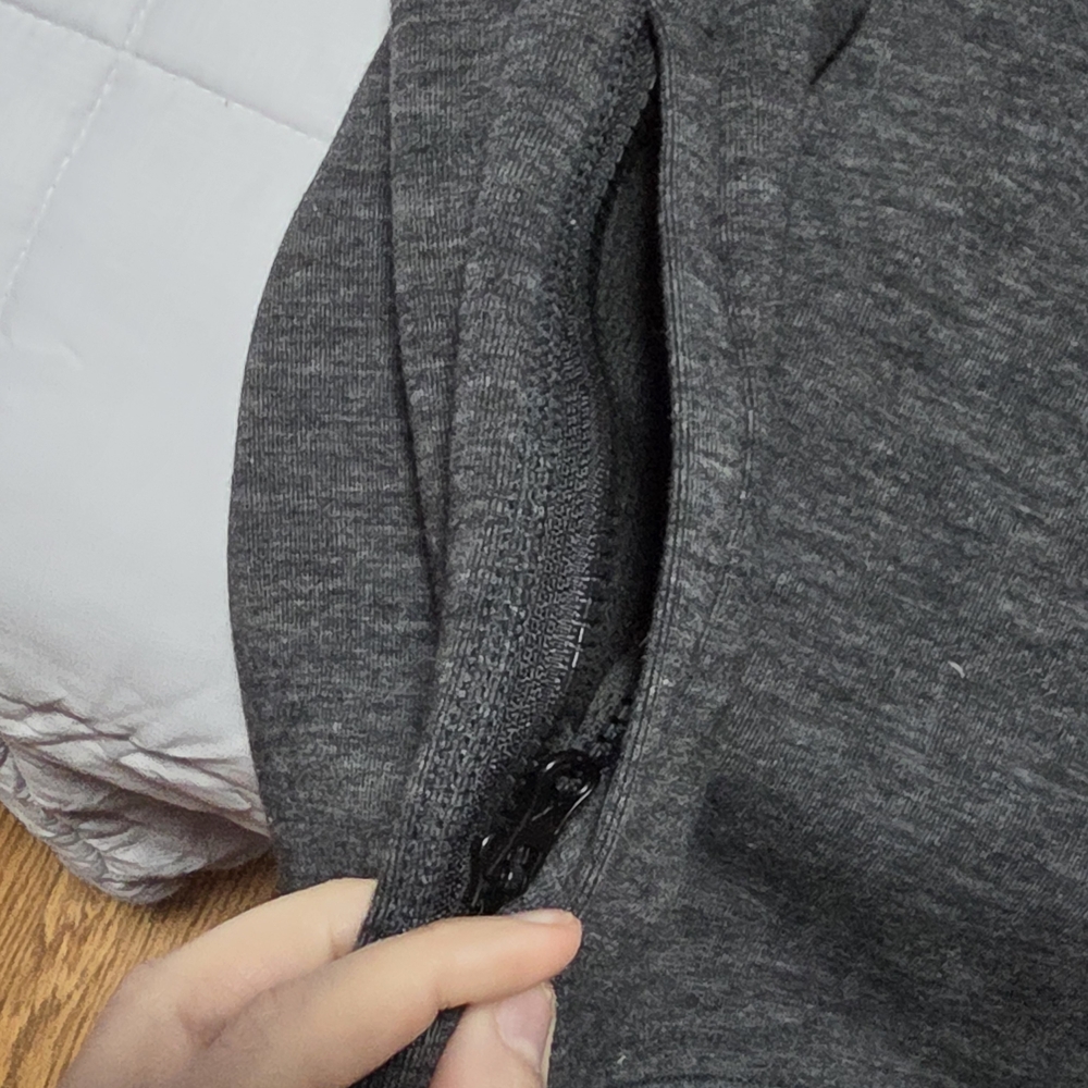American Eagle Active Flex Charcoal Hoodie. Nwt - Picture 4 of 7